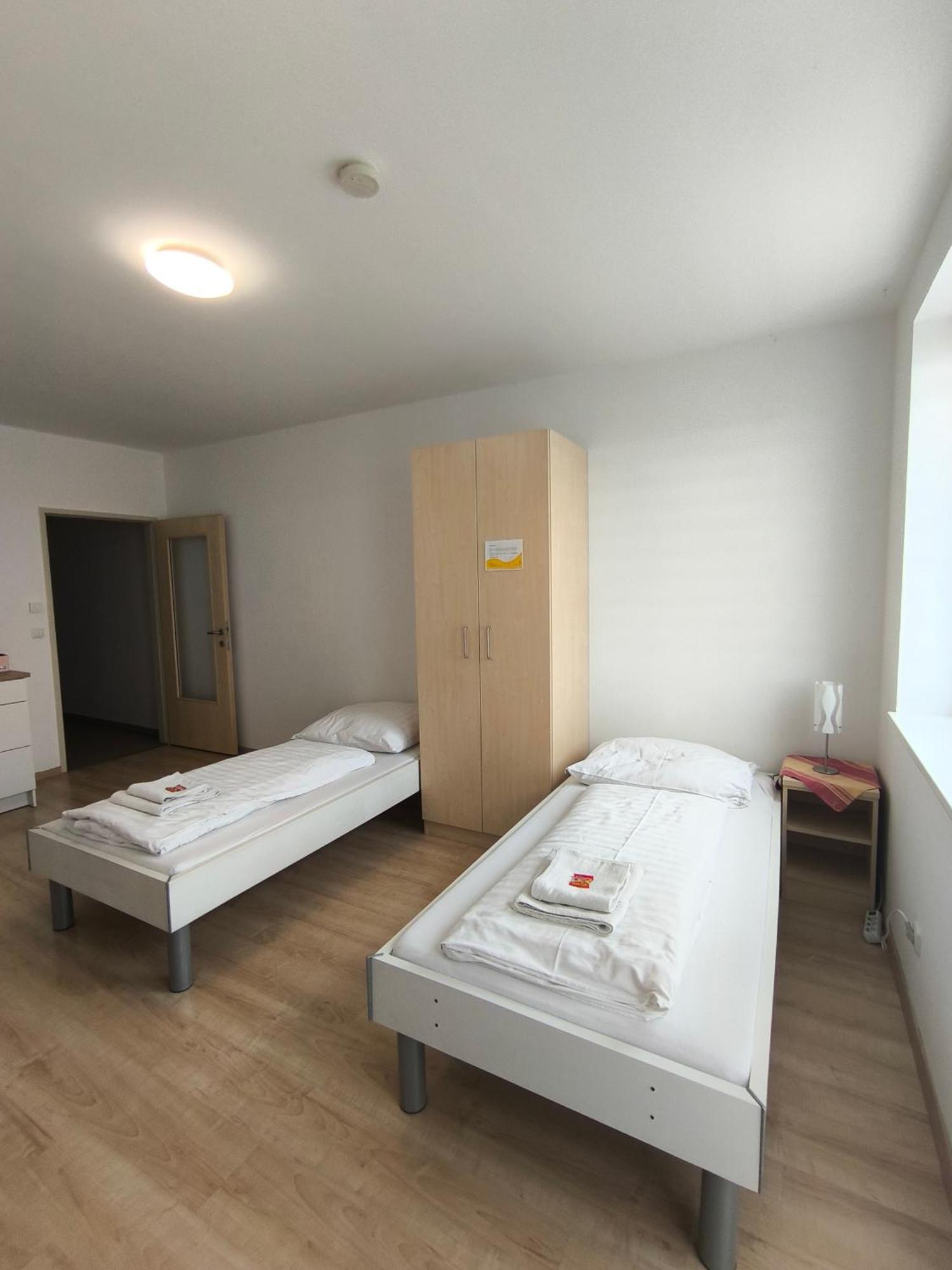 Schlafplatzl Hotell Marchtrenk Eksteriør bilde