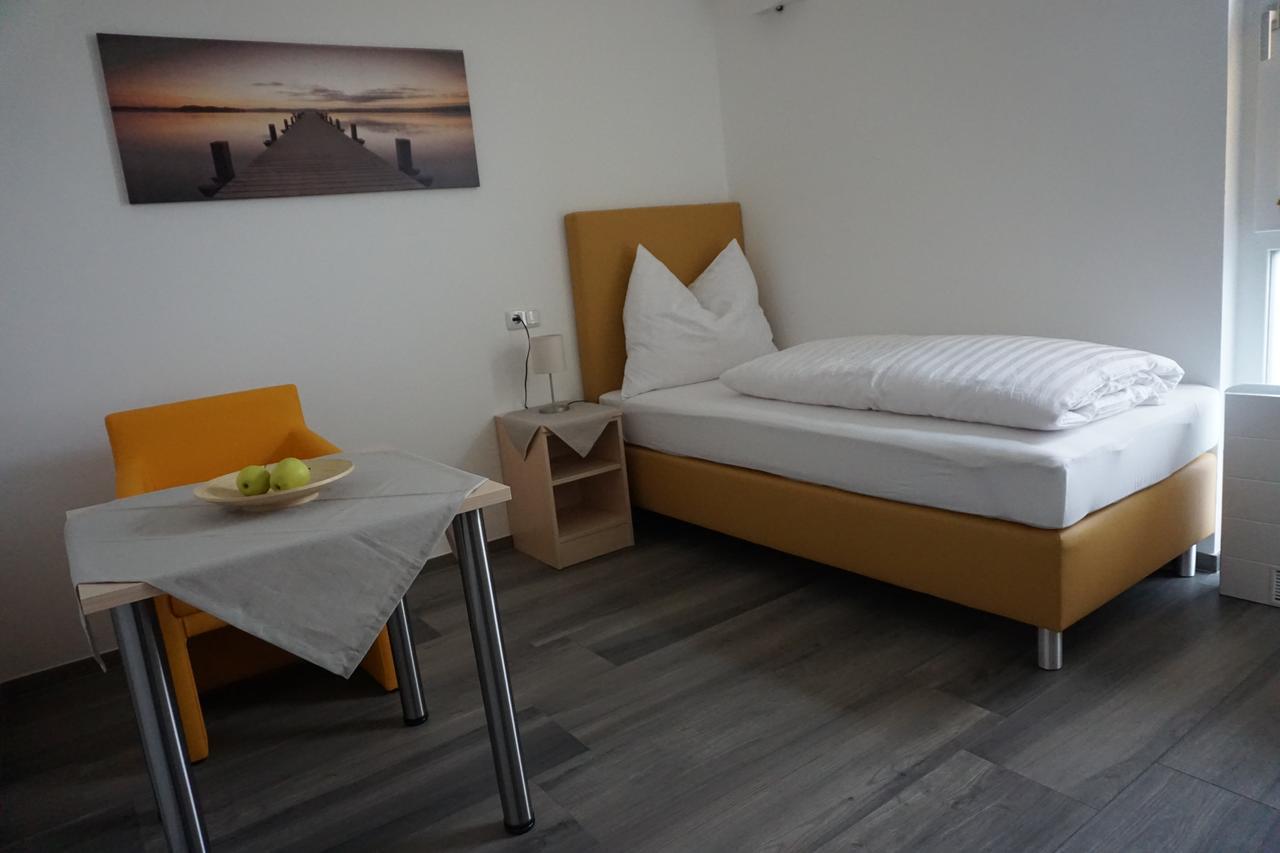 Schlafplatzl Hotell Marchtrenk Eksteriør bilde