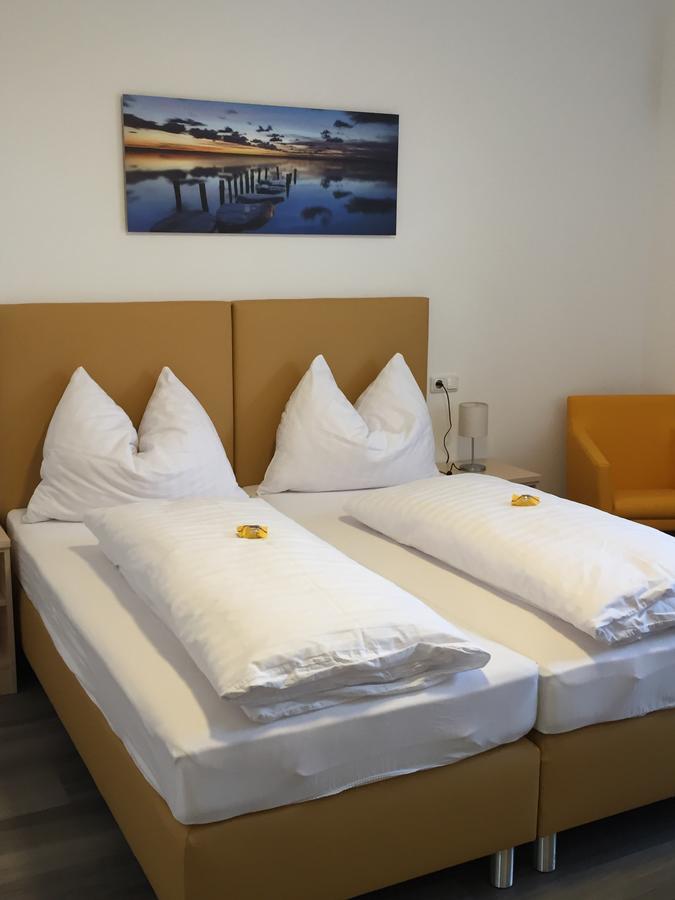 Schlafplatzl Hotell Marchtrenk Eksteriør bilde